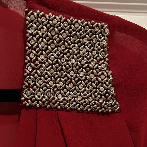 Red blouse - Picture 3 of 5